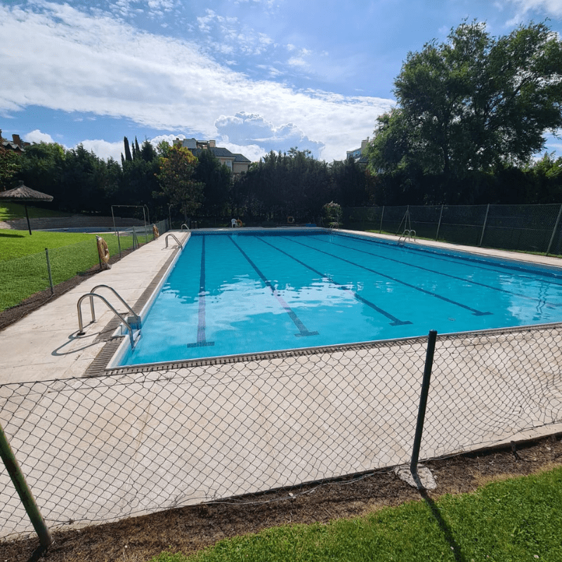 piscina comunitaria